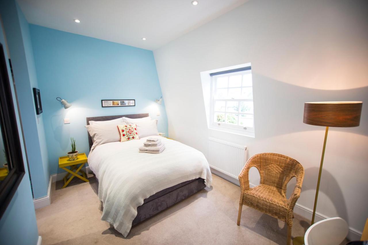 Luxury Bed Just Off The Canal Pensiune Londra